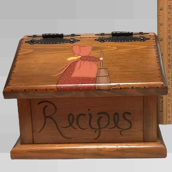 Vintage Wood Recipe Box Hand Painted Amish Girl Rustic Primitive Farmhouse 9x6.5 - Picture 2 of 16